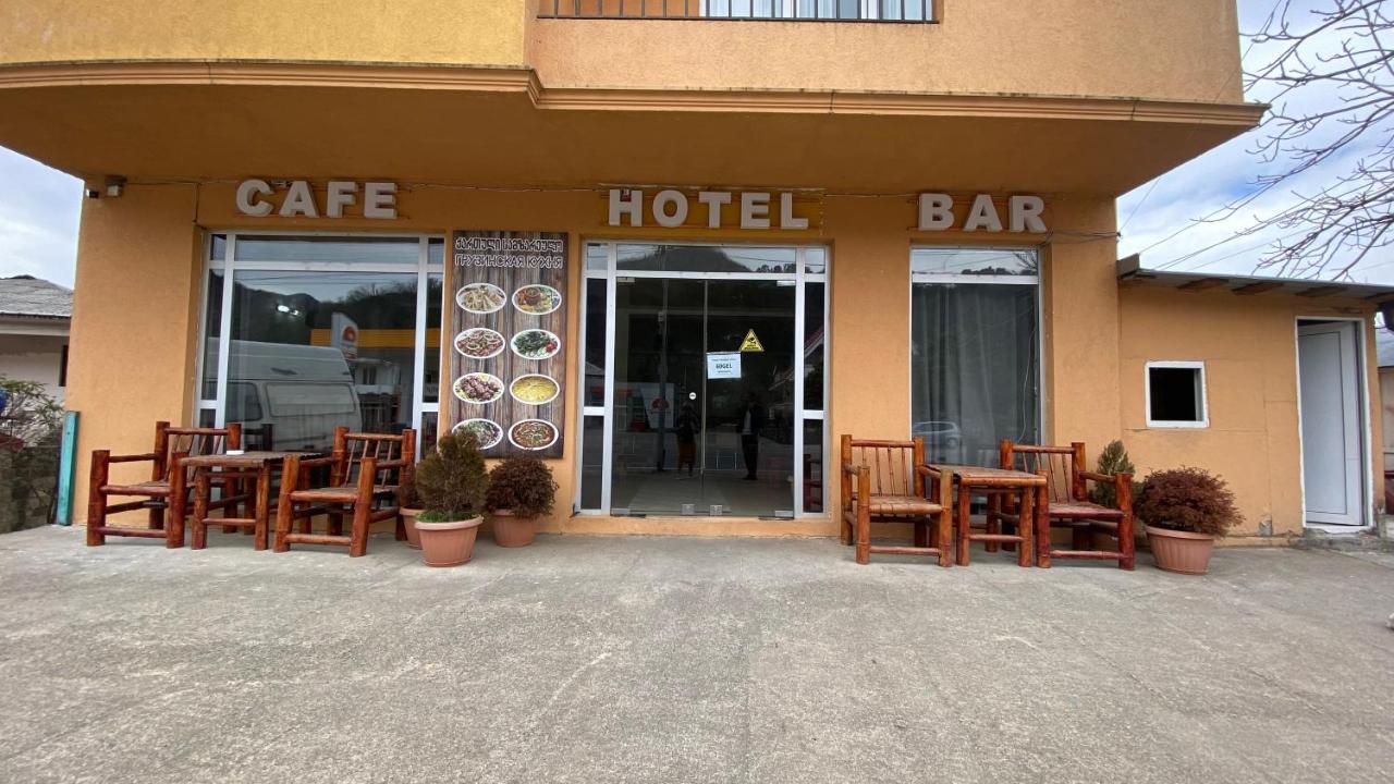 巴统 Zuma酒店 外观 照片